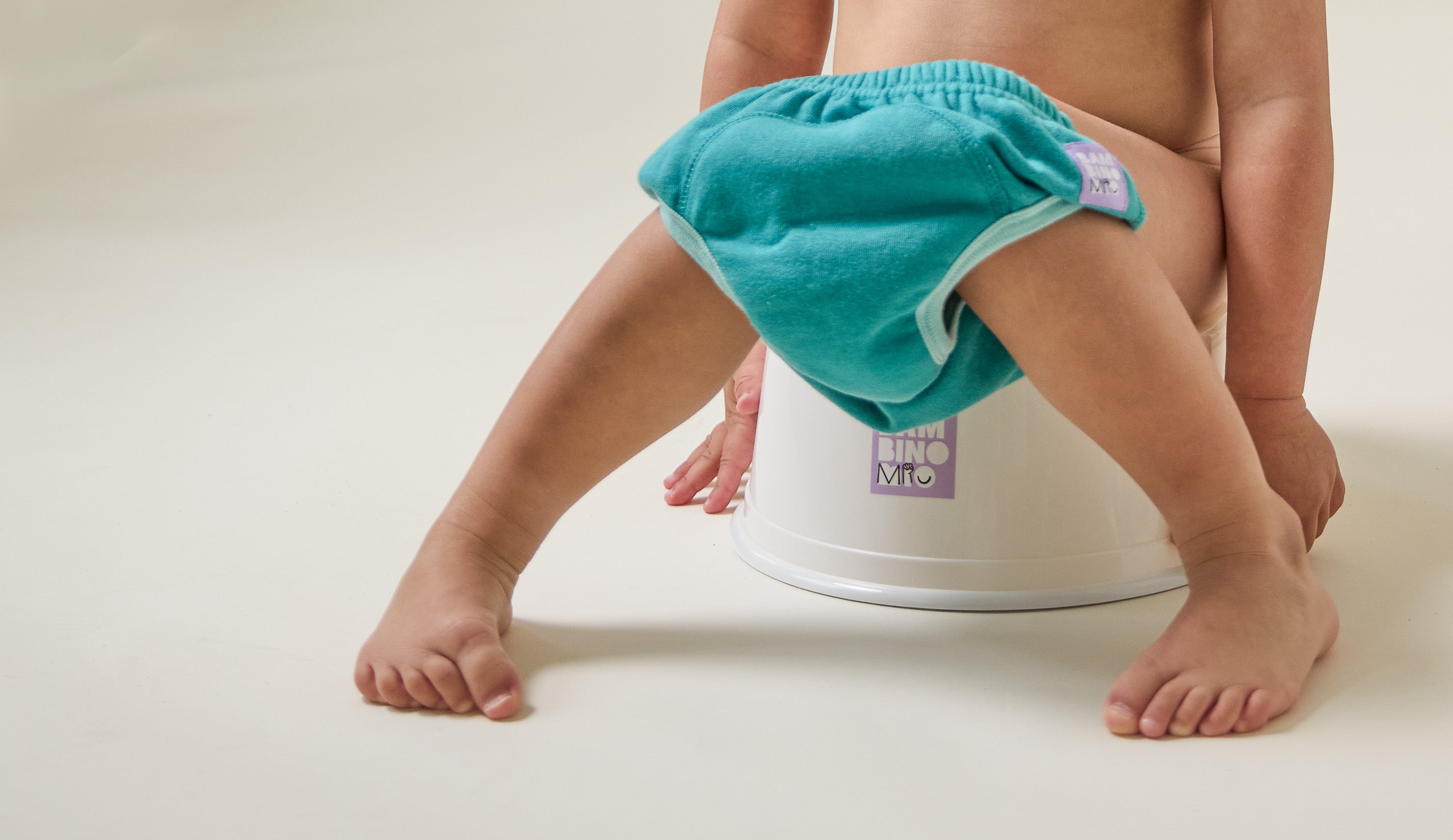 When are Kids Potty Trained? A Guide to the Best Age to Potty Train | Bambino Mio®